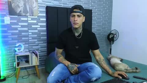 Victor cardenas online show from January 28, 12:15 am