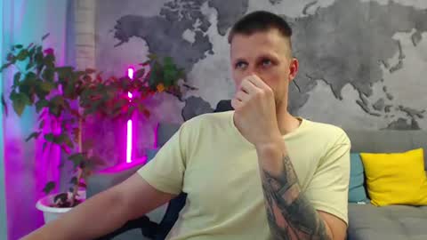 vikingchrisss online show from July 9, 11:03 am