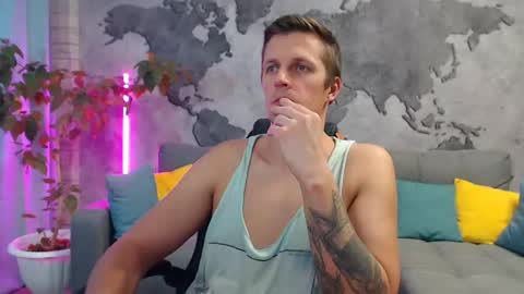 vikingchrisss online show from November 24, 11:33 am