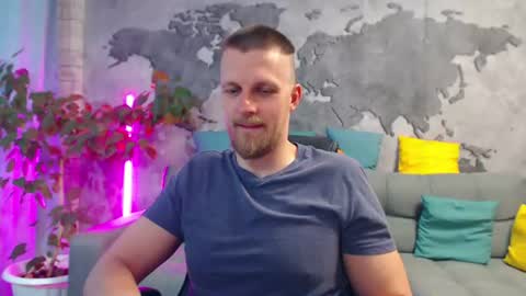vikingchrisss online show from June 18, 10:42 am
