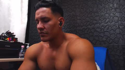 Viktor Herrera online show from September 19, 3:56 pm