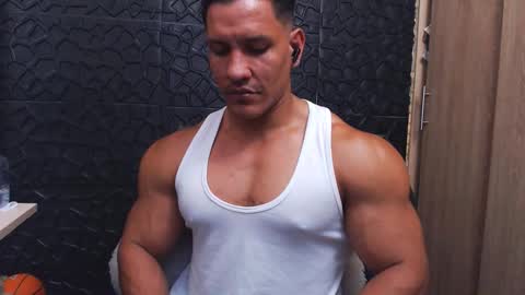 Viktor Herrera online show from October 21, 5:05 pm