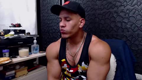 Viktor Herrera online show from February 15, 3:17 pm