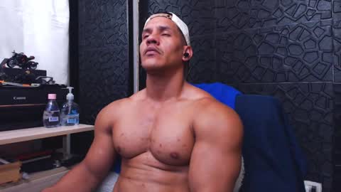 Viktor Herrera online show from September 9, 5:56 pm