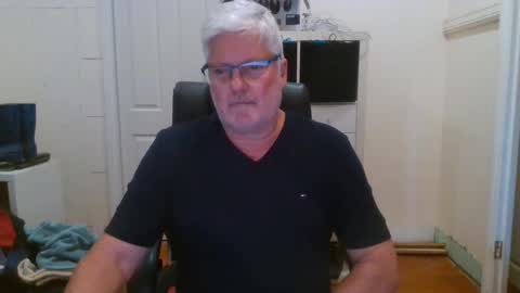 Snapshot of viper654321 chatting on January 3, 8:10 am viper654321 online show from January 3, 8:10 am