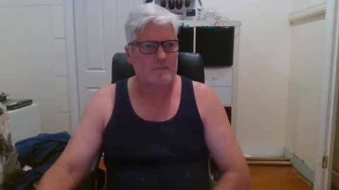 Snapshot of viper654321 chatting on January 18, 8:10 am viper654321 online show from January 18, 8:10 am