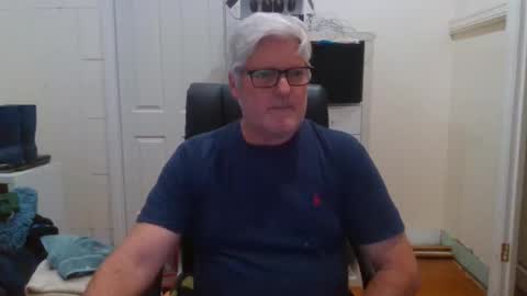 Snapshot of viper654321 chatting on December 6, 7:43 am viper654321 online show from December 6, 7:43 am