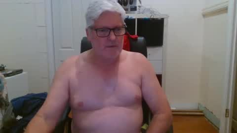 Snapshot of viper654321 chatting on January 25, 8:10 am viper654321 online show from January 25, 8:10 am