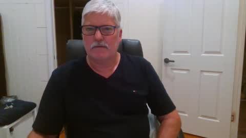 Snapshot of viper654321 chatting on October 5, 8:40 am viper654321 online show from October 5, 8:40 am