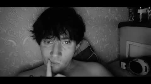 vitiligoboyy online show from July 14, 2:16 am