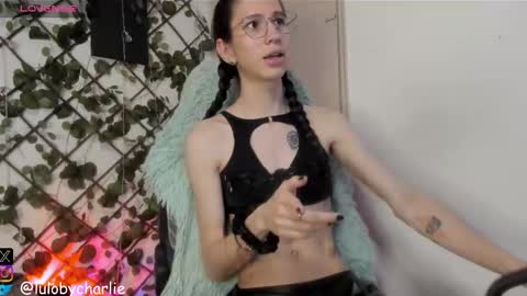 Snapshot of vodkadelulo_ chatting on October 27, 7:16 pm vodkadelulo online show from October 27, 7:16 pm