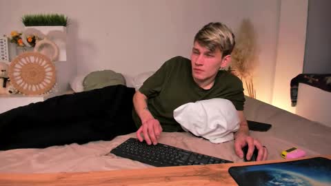 Dan online show from February 15, 7:51 am