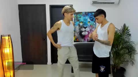 voyeurism_guys online show from September 8, 11:04 pm