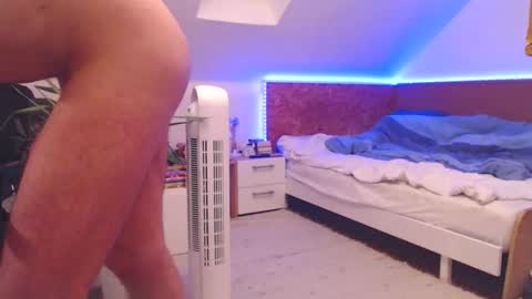 edging noah loves to wank online show from November 15, 11:51 pm