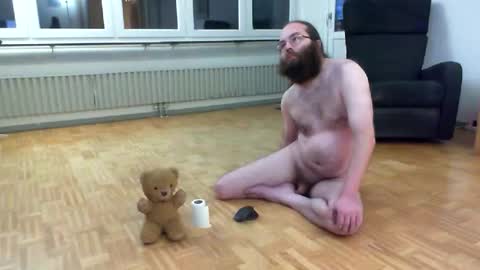 wantsahug online show from November 9, 10:25 pm