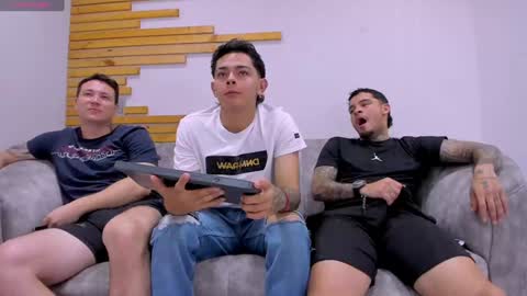 Jhonny Dick  his neighbors. online show from January 17, 2:28 pm