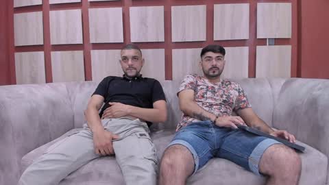 Jhonny Dick  his neighbors. online show from December 13, 1:55 pm