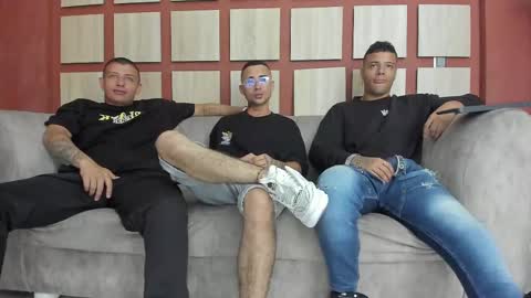 Jhonny Dick  his neighbors. online show from February 22, 1:00 am