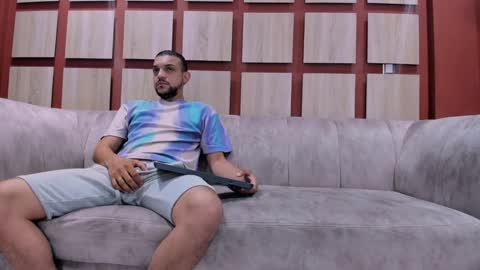 Jhonny Dick  his neighbors. online show from December 6, 1:33 pm