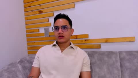 Jhonny Dick  his neighbors. online show from October 6, 1:16 pm