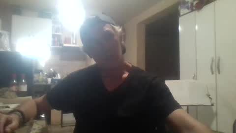 wg_colbert_noir online show from September 27, 7:06 am