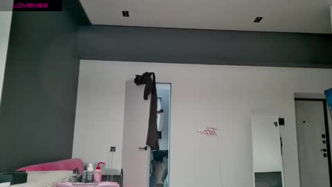 Max online show from October 19, 12:19 pm