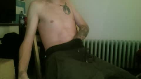 whiteboyslim21 online show from February 25, 8:37 am