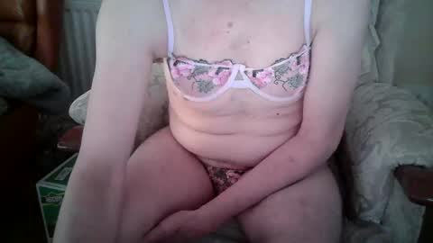 Snapshot of whitebriefs009 chatting on October 1, 9:13 am whitebriefs009 online show from October 1, 9:13 am