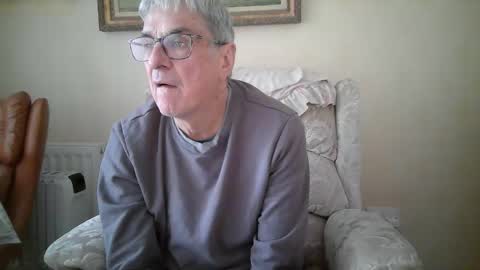 Snapshot of whitebriefs009 chatting on September 22, 3:22 pm whitebriefs009 online show from September 22, 3:22 pm