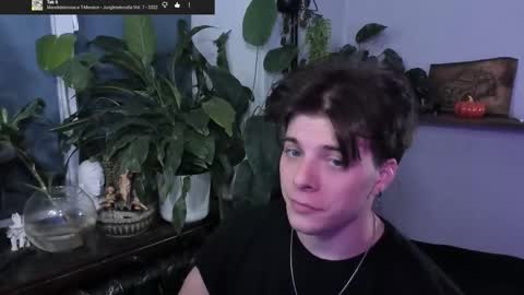 Gus online show from November 13, 9:52 pm