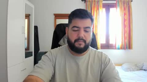 whites89w online show from February 25, 10:49 am