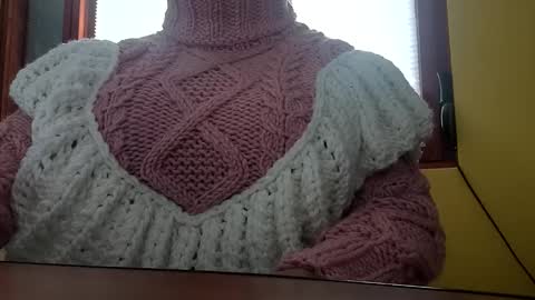 whitesweater online show from December 1, 7:00 am