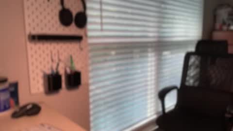 whoisthere_new online show from April 24, 7:38 pm