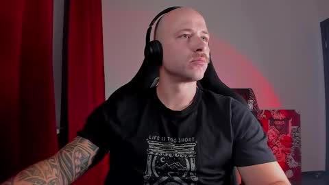 VI online show from September 26, 8:39 pm