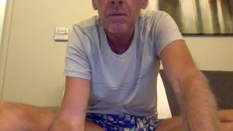 whynotfly1 online show from December 5, 10:33 am