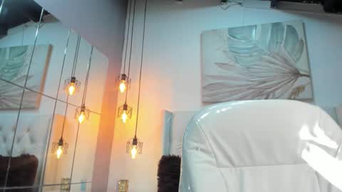 wild online show from March 4, 10:00 am