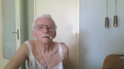 willem77779 online show from April 22, 11:48 am
