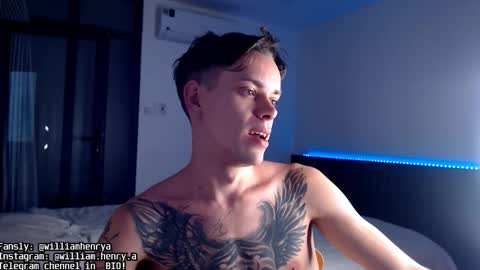 Snapshot of william_henry_a chatting on October 27, 1:19 am William online show from October 27, 1:19 am