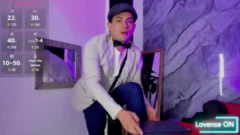 william_steel_ online show from October 2, 12:09 pm