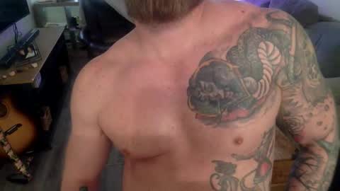 Snapshot of williamedwardthegeazy chatting on October 25, 2:41 pm williamedward online show from October 25, 2:41 pm