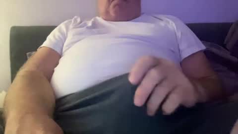 willieb777 online show from October 13, 1:22 am