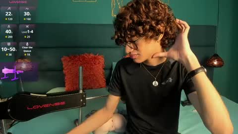 willturneer online show from April 6, 4:46 am