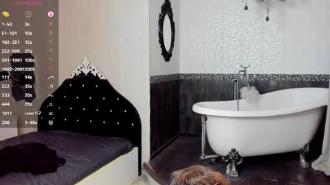 Snapshot of wilsonjules chatting on October 18, 4:50 am WilsonJules online show from October 18, 4:50 am