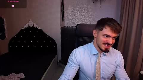 Snapshot of wilsonjules chatting on September 20, 4:23 am WilsonJules online show from September 20, 4:23 am