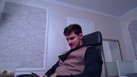 Snapshot of wilsonjules chatting on January 17, 5:31 pm WilsonJules online show from January 17, 5:31 pm