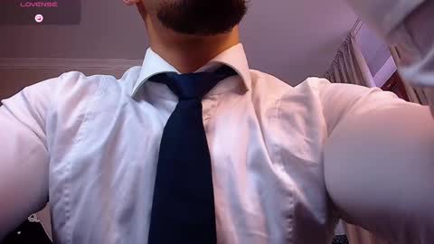 Snapshot of wilsonjules chatting on September 29, 6:01 am WilsonJules online show from September 29, 6:01 am