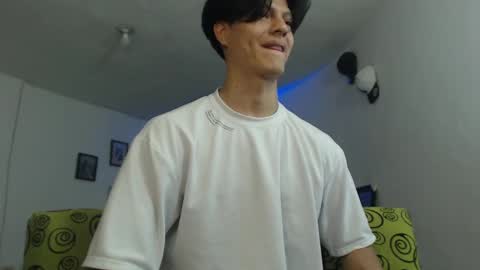 Snapshot of with_ken chatting on February 10, 1:22 pm Ken online show from February 10, 1:22 pm