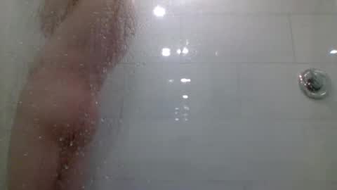 woodeee77 online show from April 25, 9:01 pm