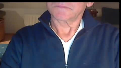 Wuki online show from December 3, 5:52 pm