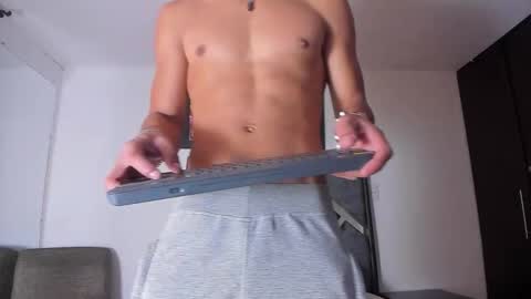 wyatt online show from October 7, 12:31 pm